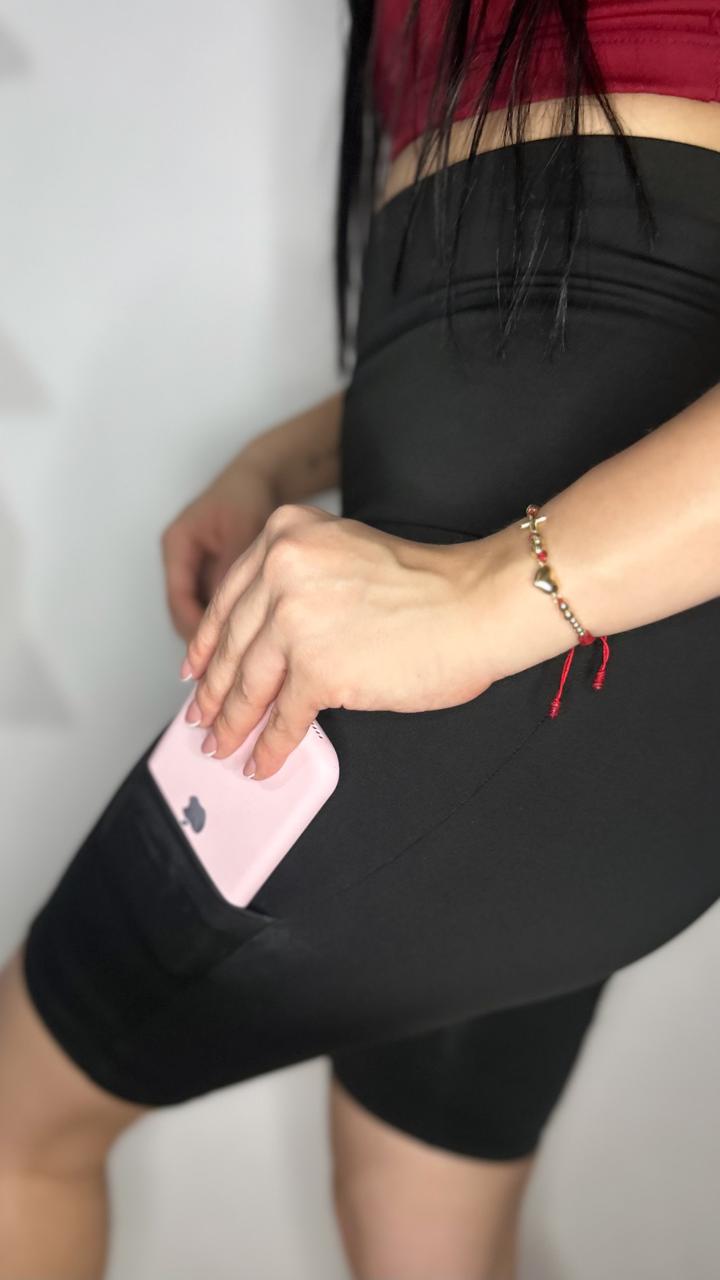 BIKER LEVANTA COLA CON BOLSILLO